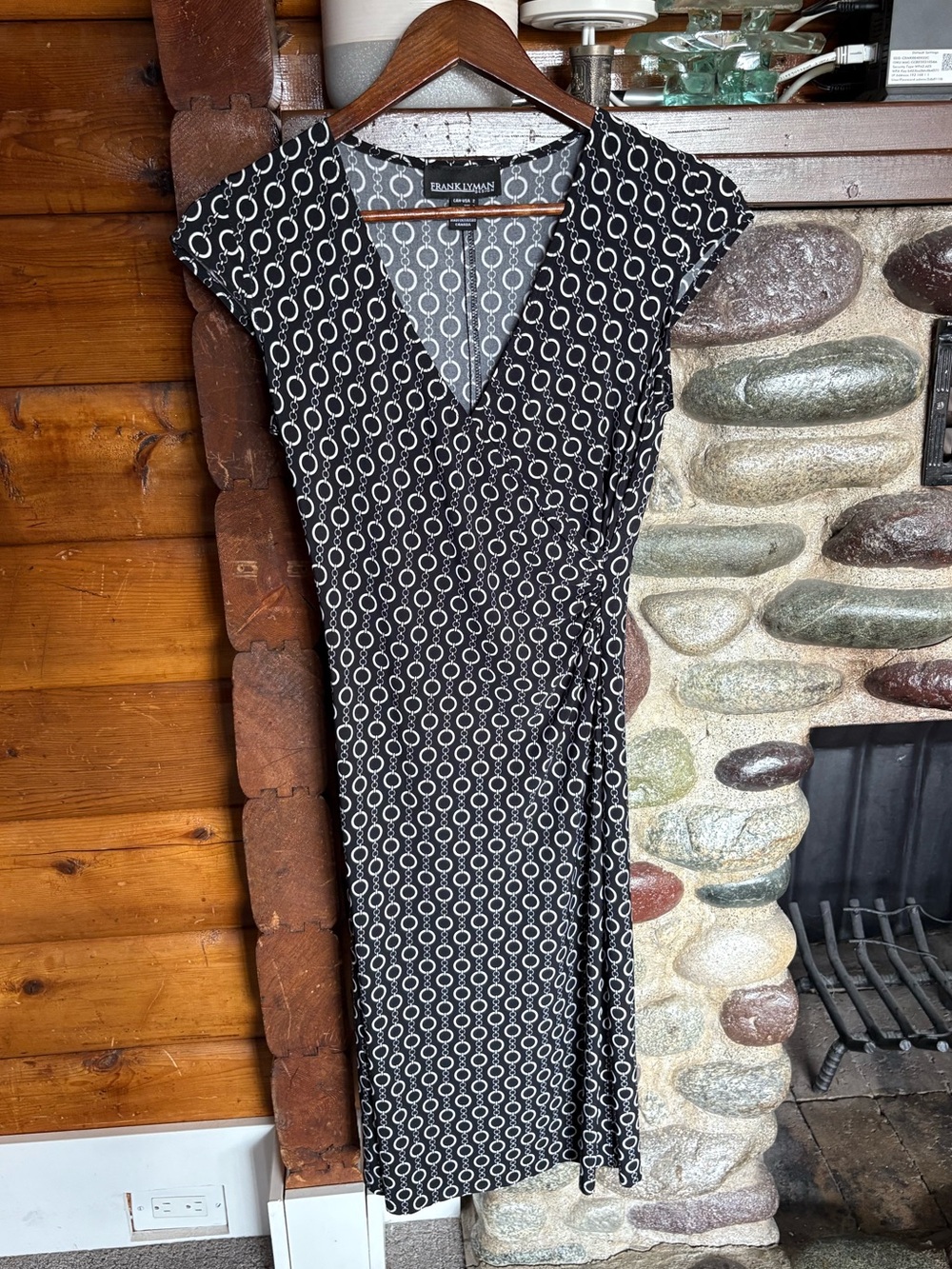 Frank Lyman Black White Geometric Wrap Style Midi Dress Size 2